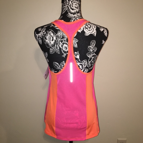 Adorable Victoria's Secret Sport Work Out Tank - Picture 3 of 4